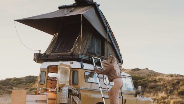AX27_Clamshell_Rooftop_Tent_Product_Review-1_8cb5ae59-13a0-481a-accd-4390aa996256.jpg AX27 generalüberholt – SN-3392