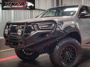 ONCA-Hilux-2021-Bull-Bar-LRX-F-with-pipework.jpg ONCA Hilux 2021 Bull Bar LRX-F (mit Rohrleitungen)