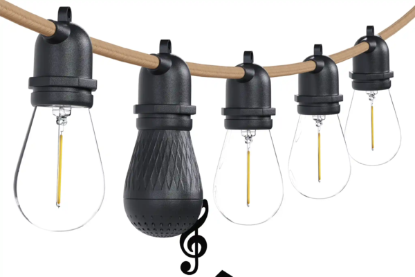 camping-string-lights-with-speakers